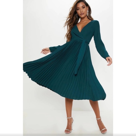 PrettyLittleThing Dresses Pretty Little Things Dress Poshmark